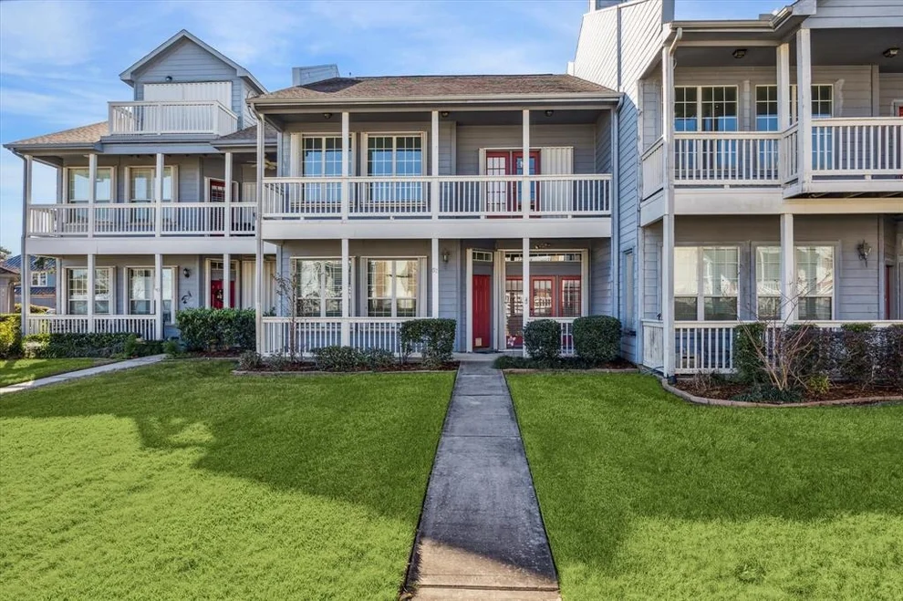 Unit for sale at 2601 S Broadway Street, La Porte, TX 77571