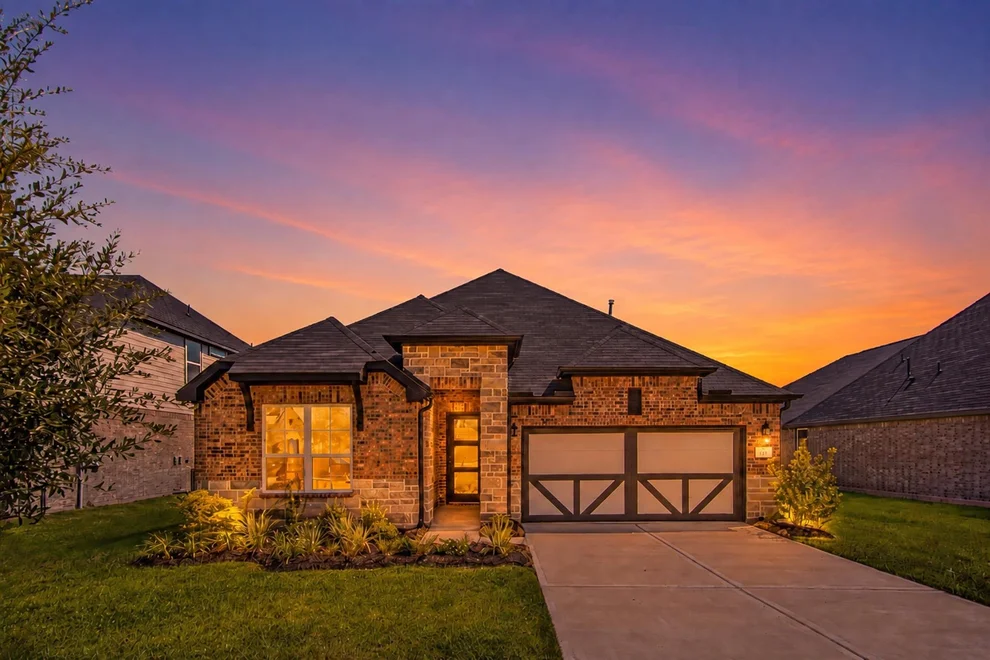 Unit for sale at 157 Peninsula Point Drive, Montgomery, TX 77356