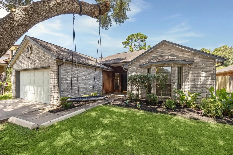 Unit for sale at 16330 Leamington Lane, Houston, TX 77095