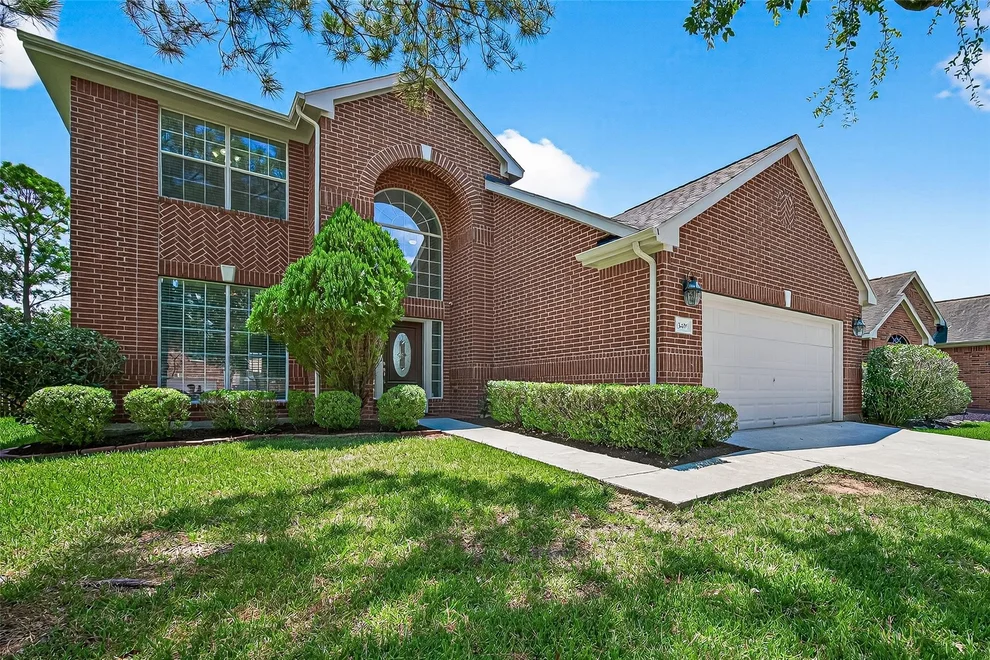 Unit for sale at 13406 Cherokee Rose Court, Rosharon, TX 77583