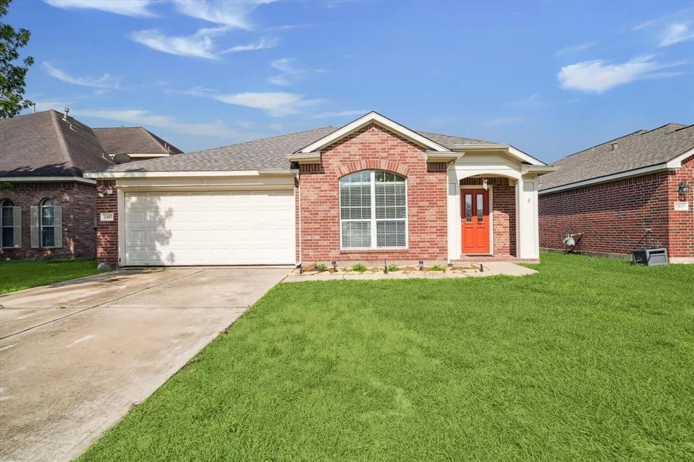 Unit for sale at 2417 Horseshoe Bend, Deer Park, TX 77536