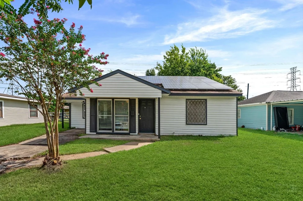 Unit for sale at 409 Alastair Drive, Pasadena, TX 77506