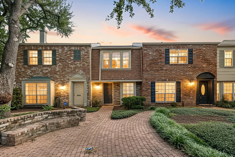 Unit for sale at 6442 Olympia Drive, Houston, TX 77057