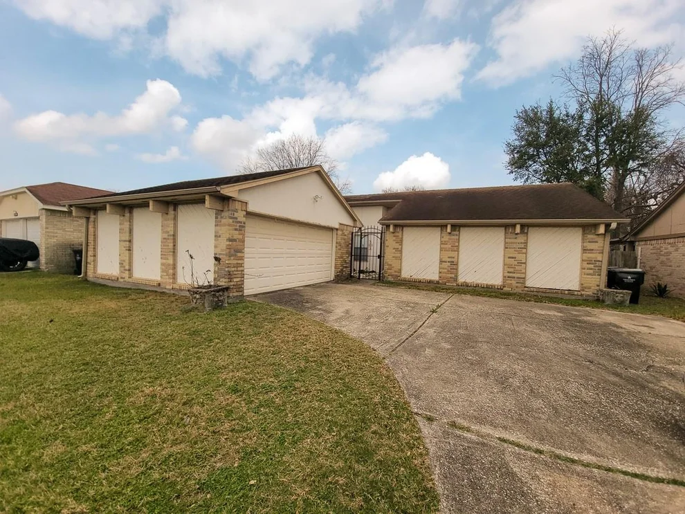 Unit for sale at 3430 Hombly Road, Houston, TX 77066