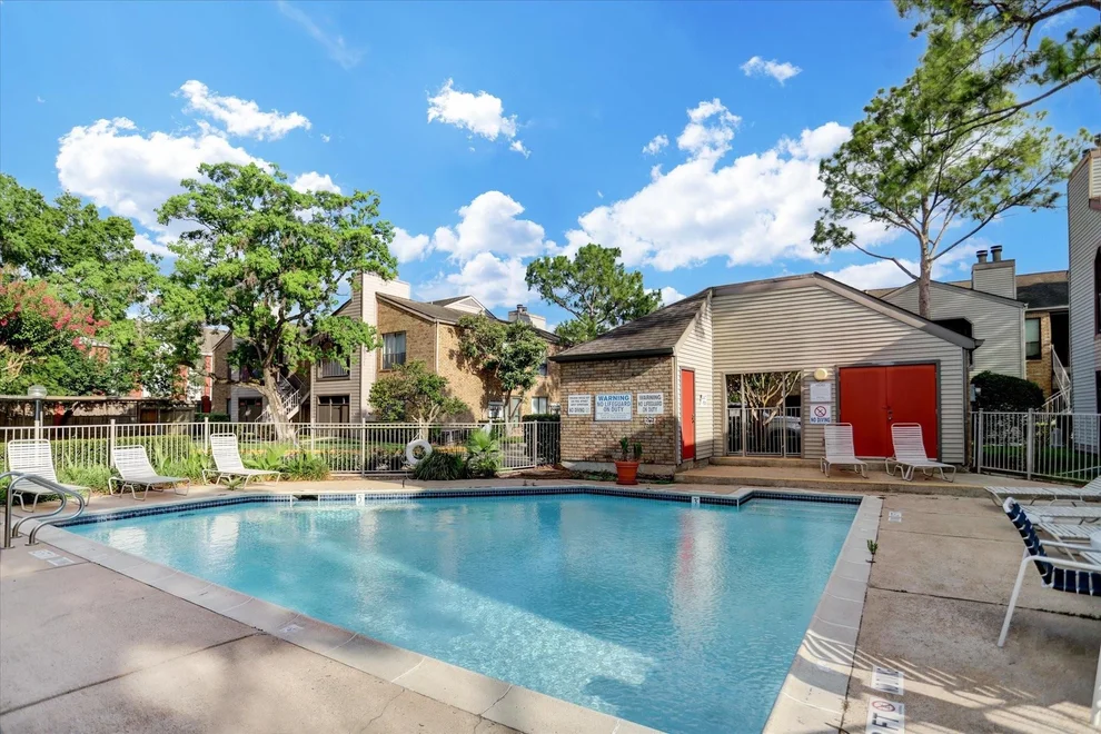 Unit for sale at 2025 Augusta Drive 801, Houston, TX 77057