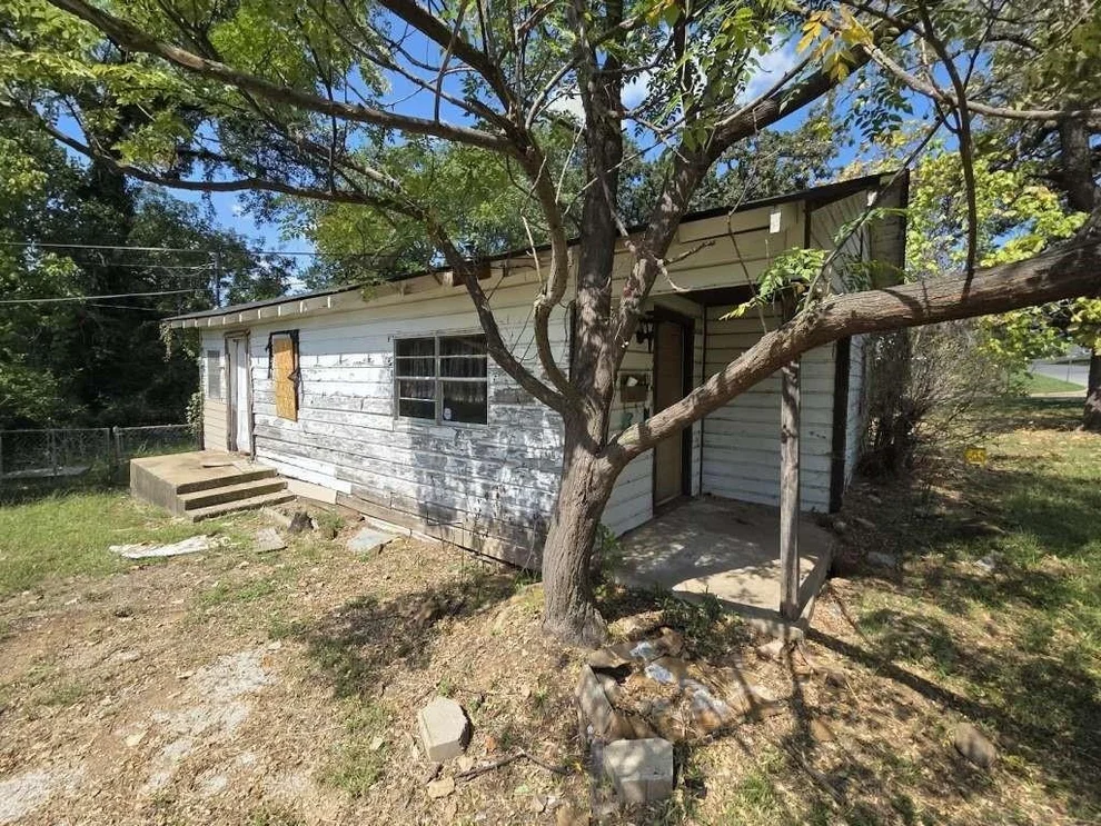 Unit for sale at 1007 S Scullin Avenue, Denison, TX 75020