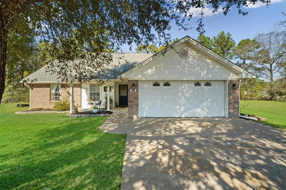 Unit for sale at 24 Westlake Road, Trinity, TX 75862
