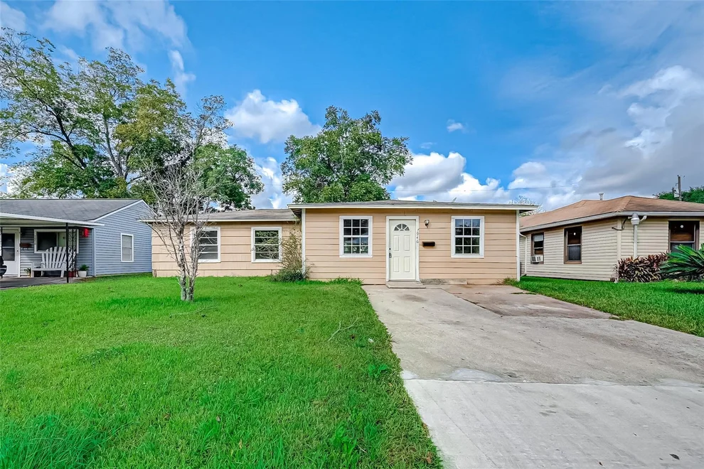 Unit for sale at 7946 Jutland Road, Houston, TX 77033