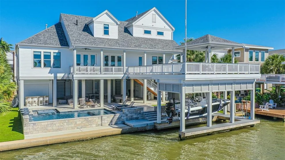 Unit for sale at 3511 Cross Bones Circle, Galveston, TX 77554