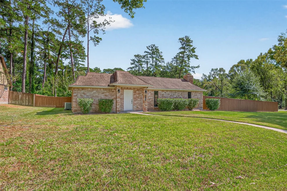 Unit for sale at 1632 Pine Oak Drive, Conroe, TX 77304