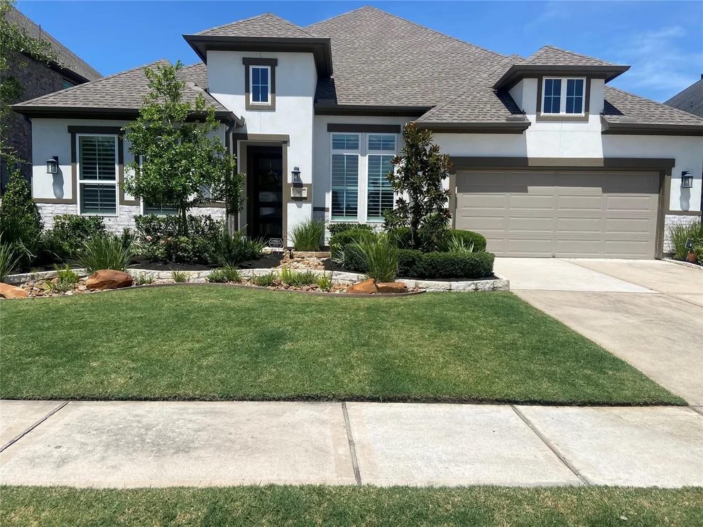 Unit for sale at 28037 Woodland Bend Way, Spring, TX 77386