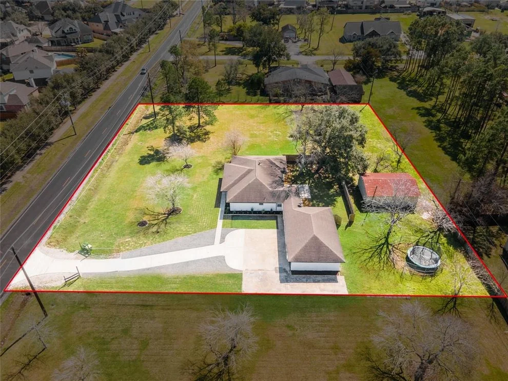 Unit for sale at 3610 Mclean Road, Pearland, TX 77584