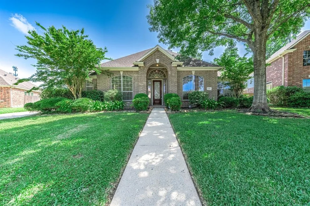 Unit for sale at 14410 Jessica Falls Circle, Houston, TX 77044