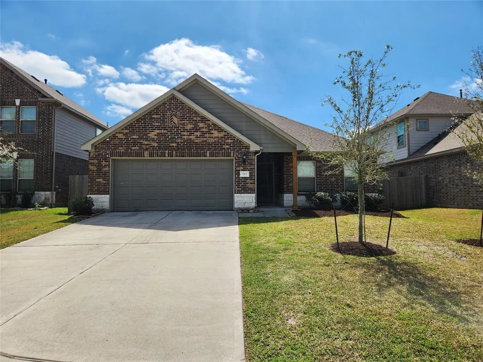 Unit for sale at 713 Hazy Shores Lane, La Marque, TX 77568
