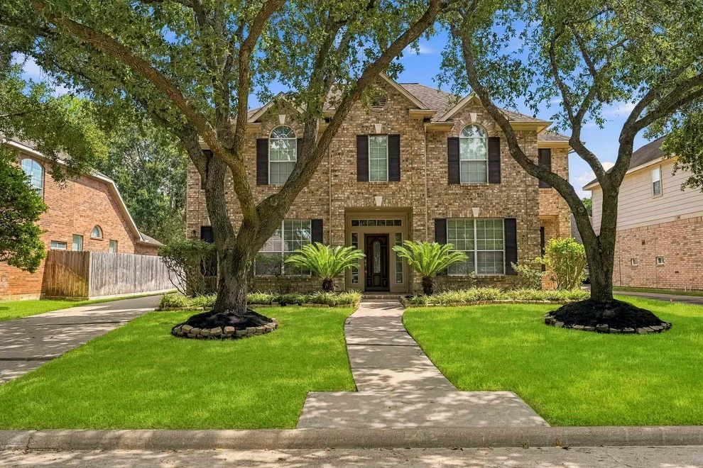 Unit for sale at 215 Owens Park Drive, Houston, TX 77094