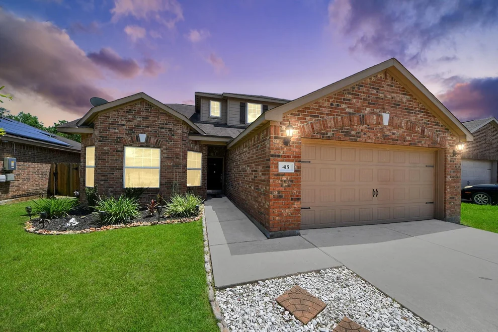 Unit for sale at 415 Hawks View Drive, La Marque, TX 77568