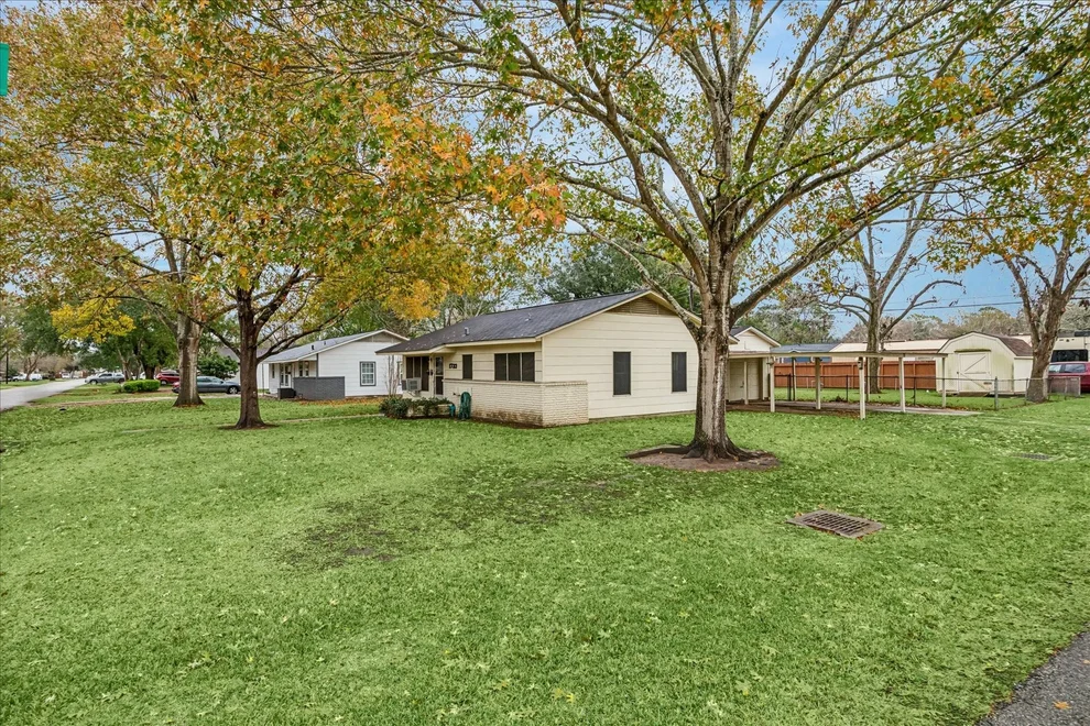 Unit for sale at 1733 Jones Street, Rosenberg, TX 77471