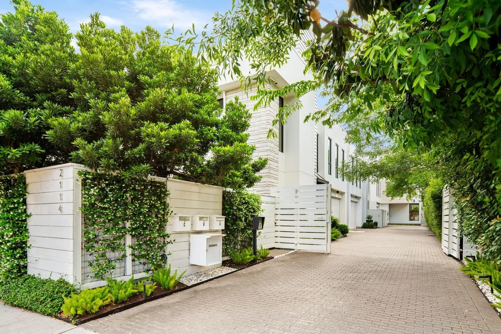 Unit for sale at 2114 Potomac Drive, Houston, TX 77057