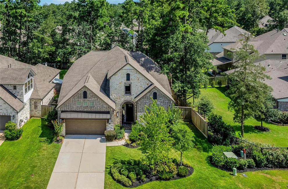 Unit for sale at 137 N Cadence Hills Loop, Willis, TX 77318