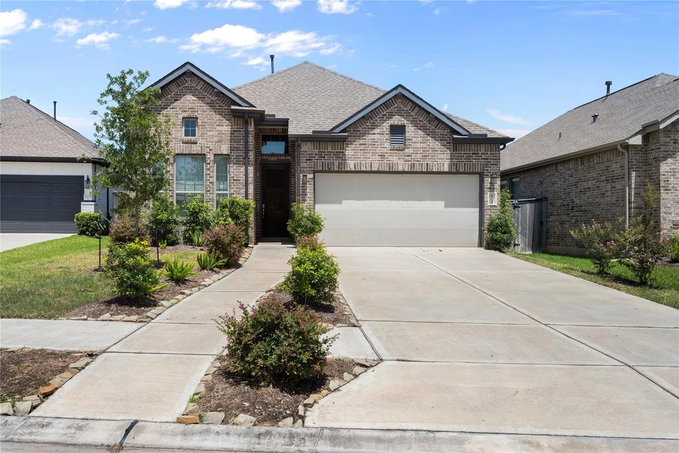 Unit for sale at 8715 Fox Trail Drive, Missouri City, TX 77459