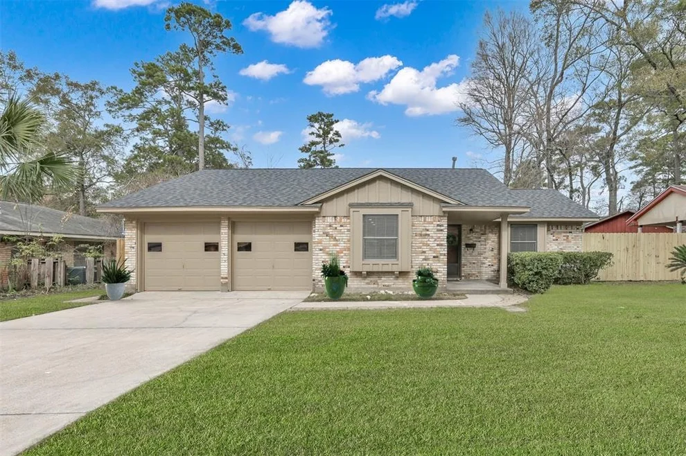Unit for sale at 1102 Hoke Street, Conroe, TX 77301