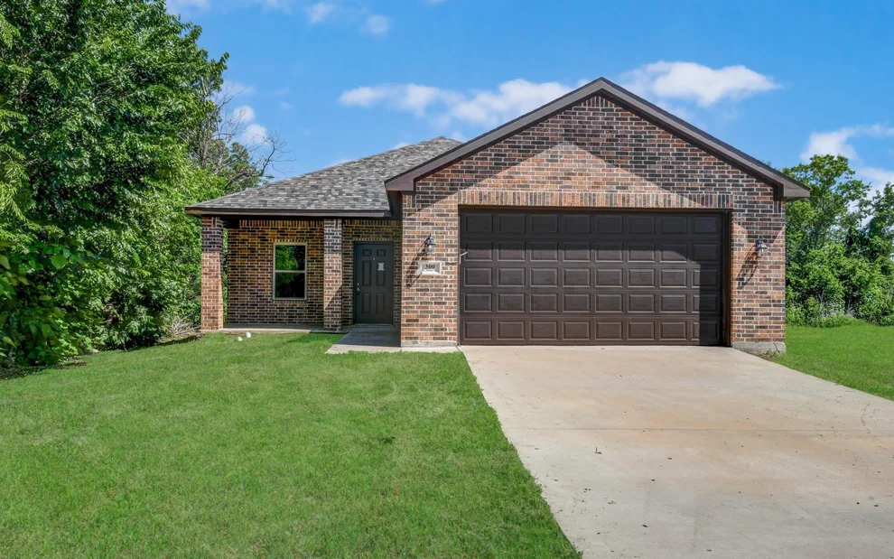 Unit for sale at 300 Pine Street, Forney, TX 75126