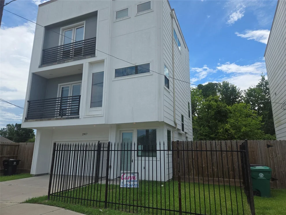 Unit for sale at 2917 Sauer Street, Houston, TX 77004