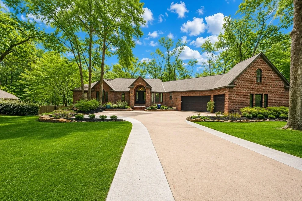 Unit for sale at 22914 Rosehollow Trail, Tomball, TX 77377