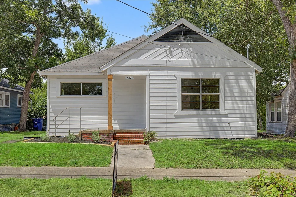 Unit for sale at 632 University Avenue, Huntsville, TX 77320