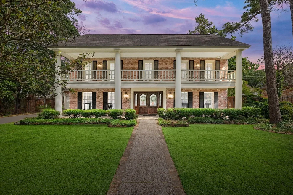 Unit for sale at 5606 Foresthaven Drive, Houston, TX 77066