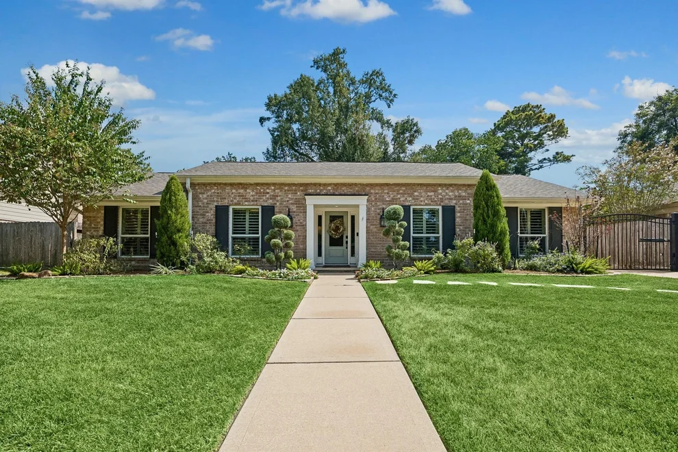 Unit for sale at 1507 Ashford Hollow Lane, Houston, TX 77077