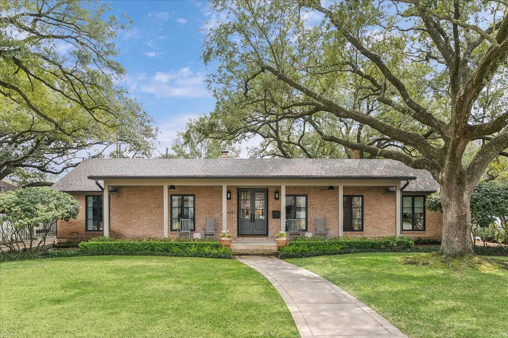 Unit for sale at 6151 Holly Springs Drive, Houston, TX 77057