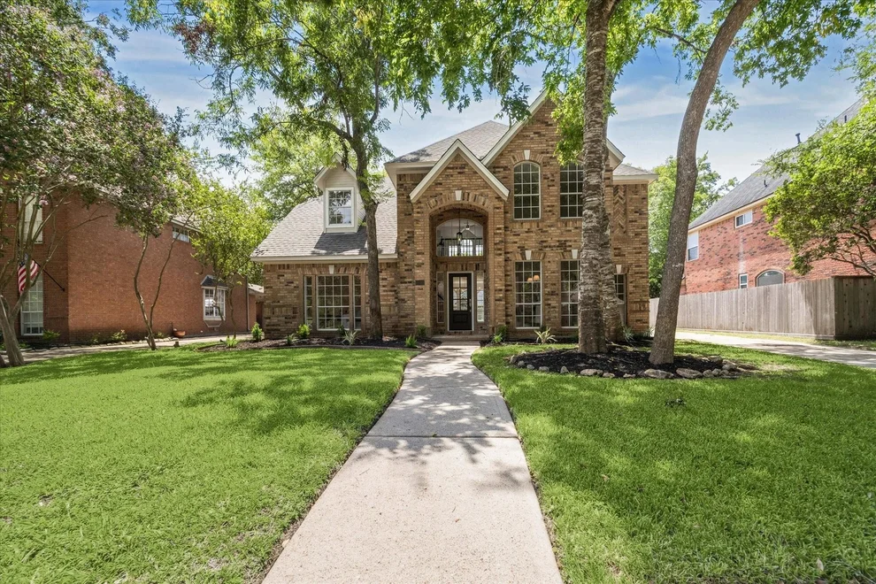 Unit for sale at 6910 Briar Meadow Drive, Sugar Land, TX 77479