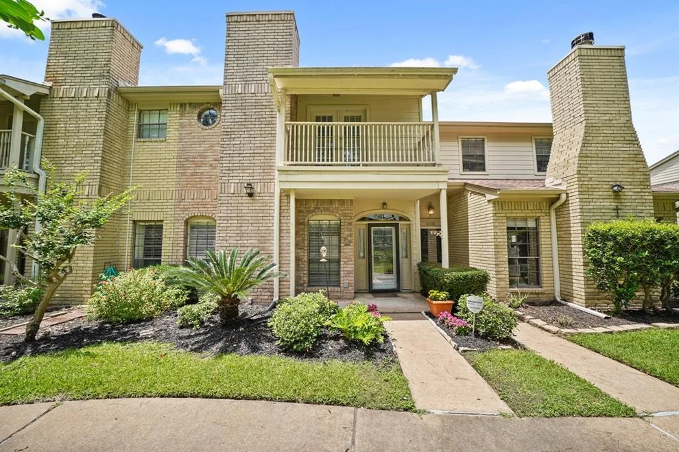 Unit for sale at 800 Country Place Drive, Houston, TX 77079
