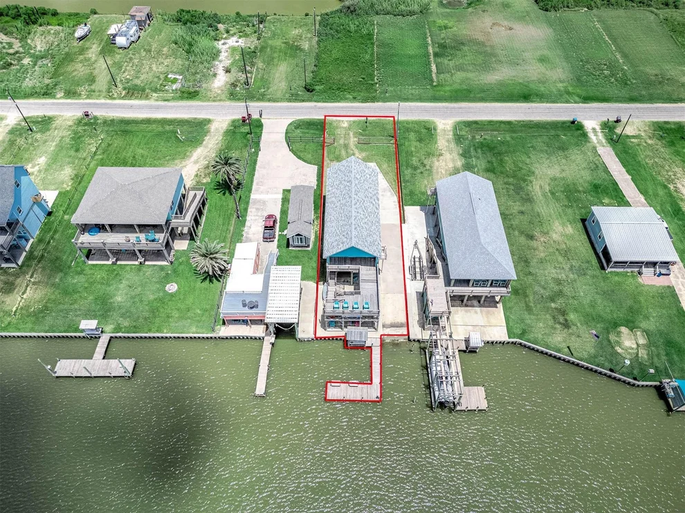 Unit for sale at 957 Private Road 675, Sargent, TX 77414