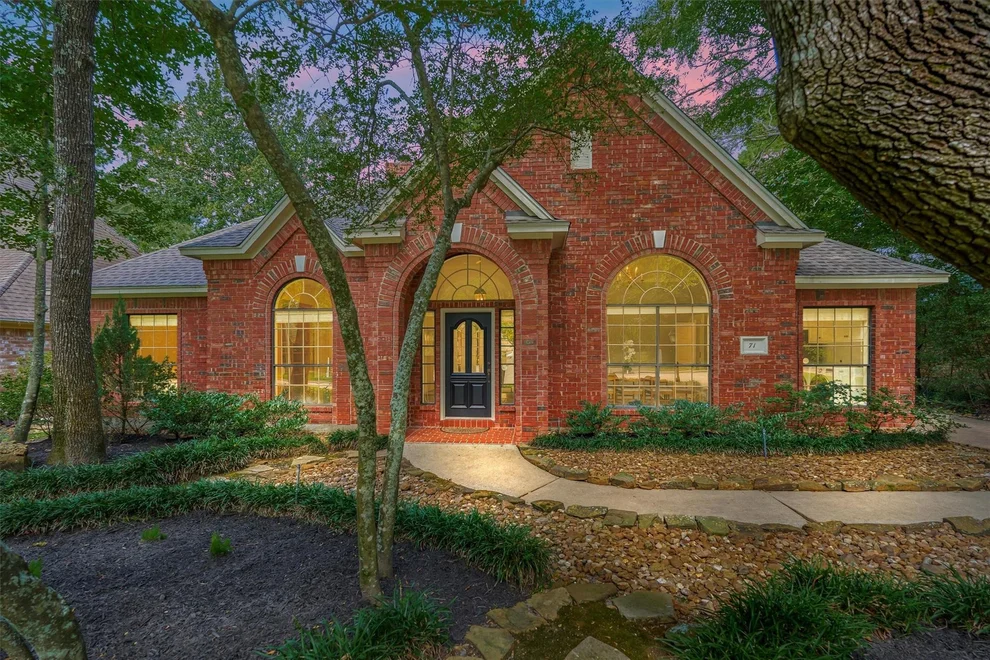 Unit for sale at 71 Rush Haven Drive, The Woodlands, TX 77381