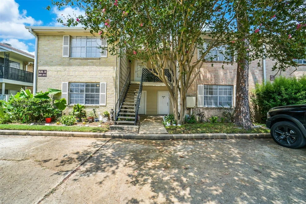Unit for sale at 2800 Jeanetta Street, Houston, TX 77063