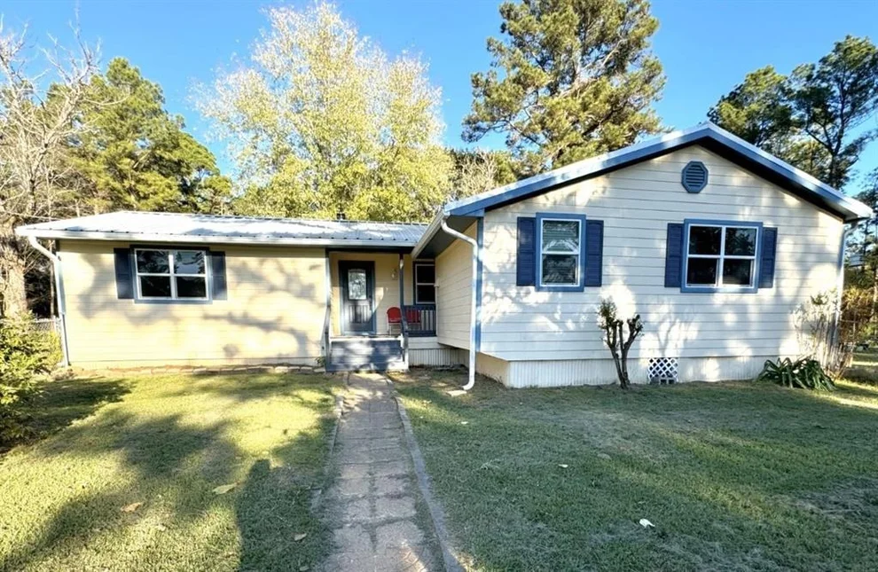 Unit for sale at 16421 County Road 3195, Mount Enterprise, TX 75681