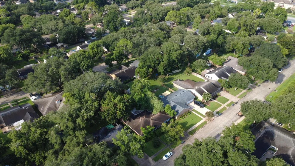 Unit for sale at 127 Azalea Street, Sugar Land, TX 77478