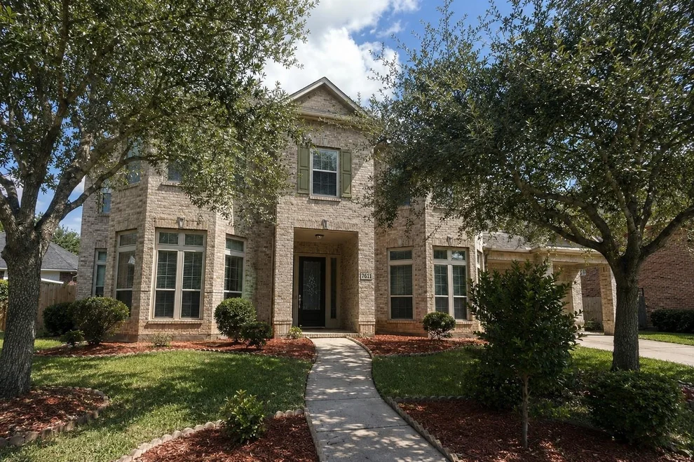 Unit for sale at 7611 Herndon Place, Sugar Land, TX 77479