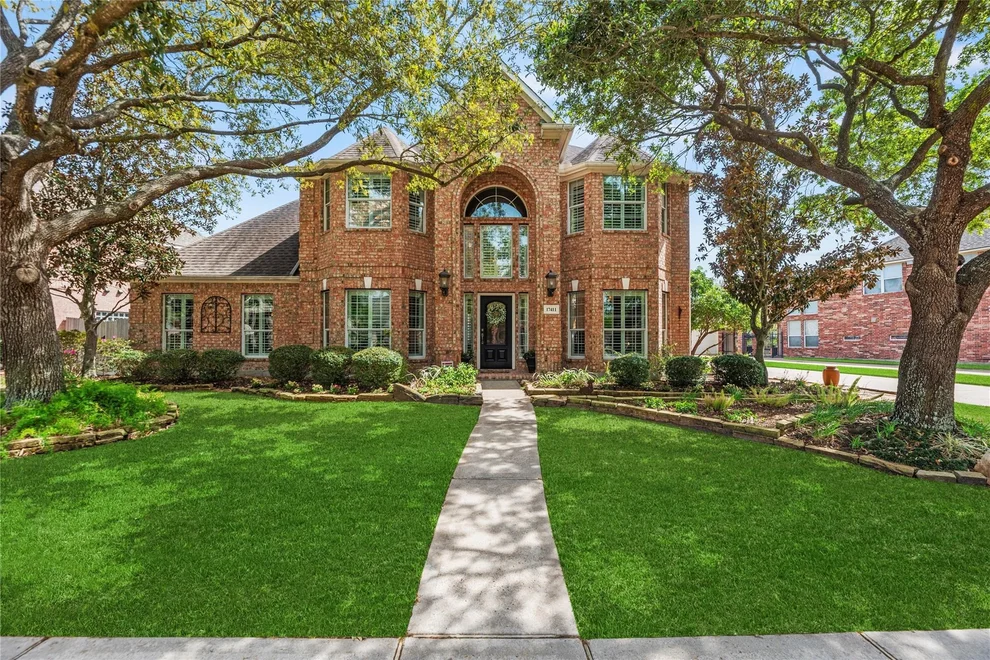 Unit for sale at 17411 Pinecreek Hollow Lane, Houston, TX 77095