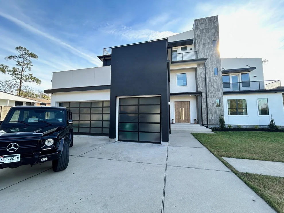 Unit for sale at 3308 N Macgregor Way, Houston, TX 77004