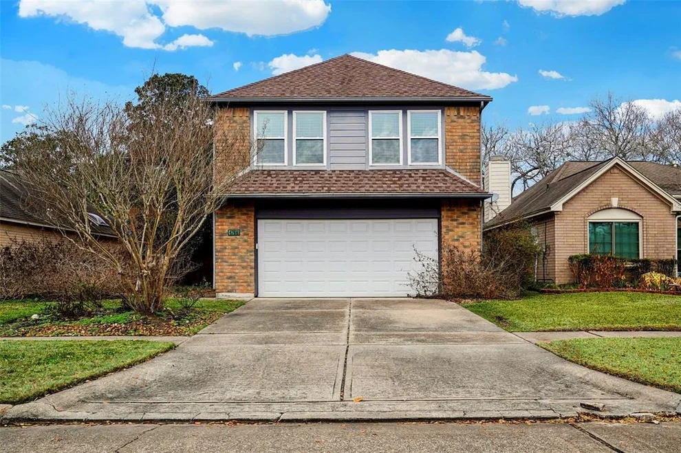 Unit for sale at 4766 Oakmont Court, League City, TX 77573
