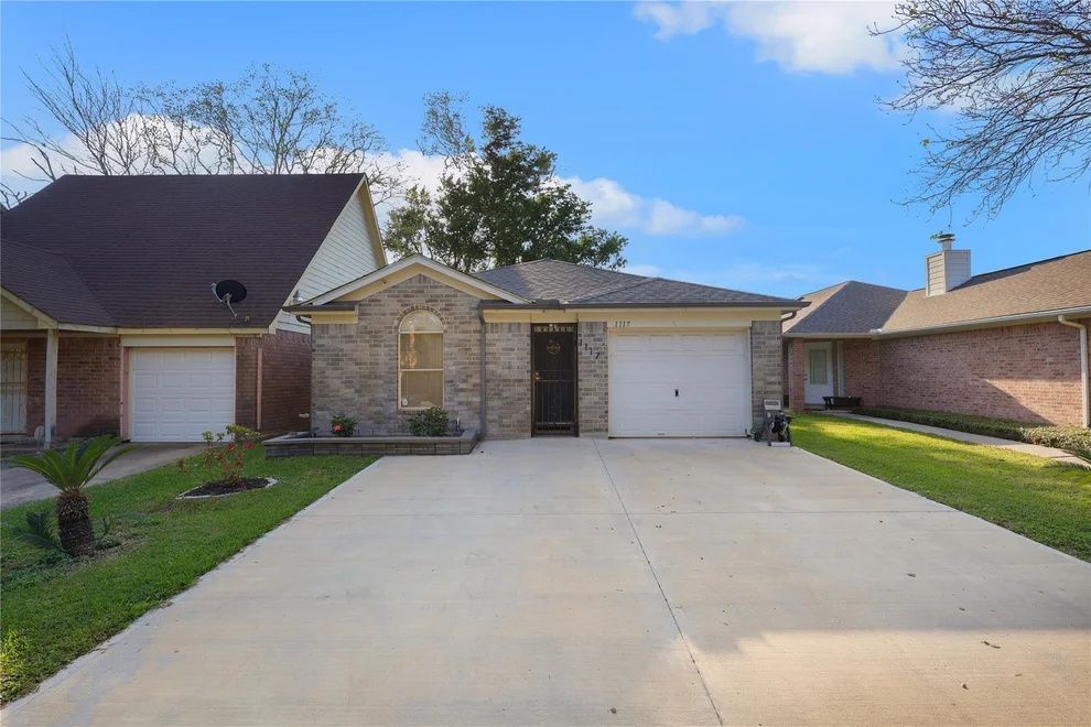 Unit for sale at 1117 Willersley Lane, Channelview, TX 77530