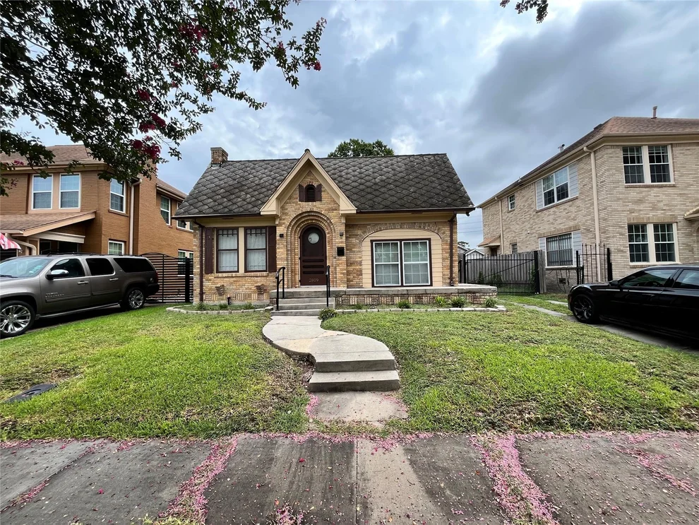 Unit for sale at 2809 Wentworth Street, Houston, TX 77004