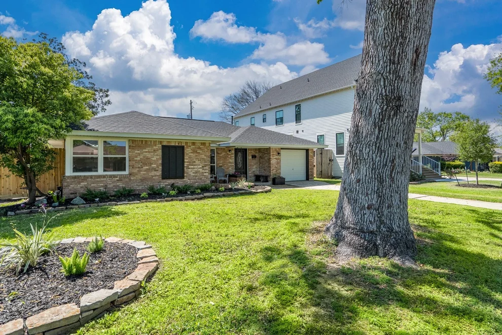 Unit for sale at 2007 Lamonte Lane, Houston, TX 77018