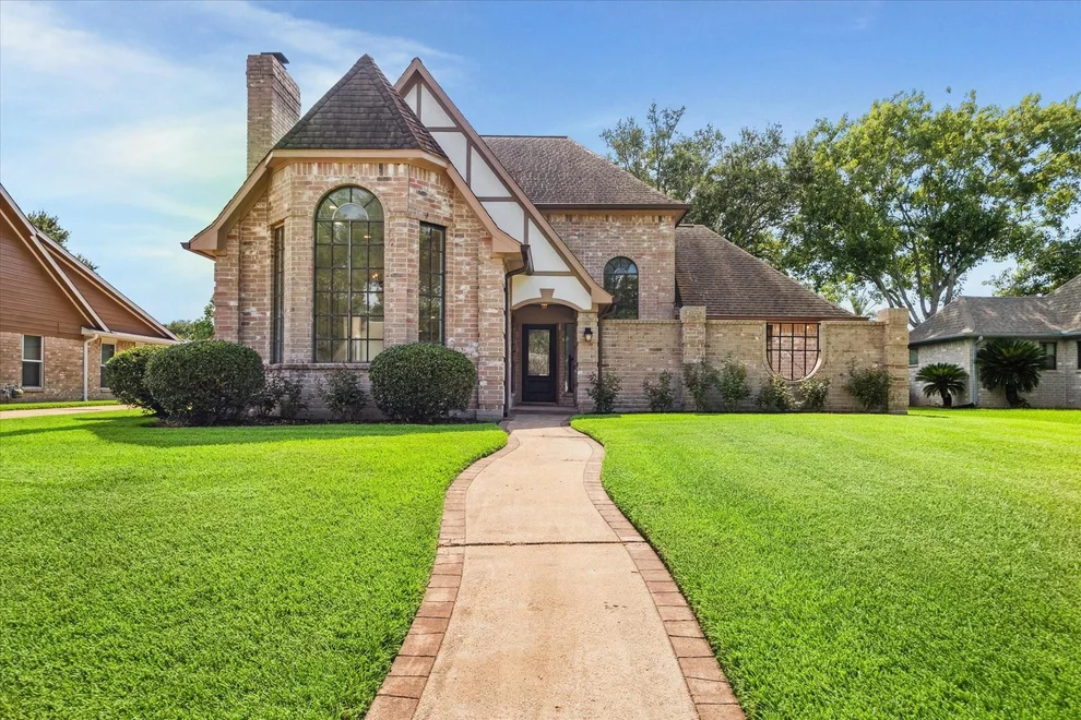 Unit for sale at 819 Wood Bridge Circle, Sugar Land, TX 77498