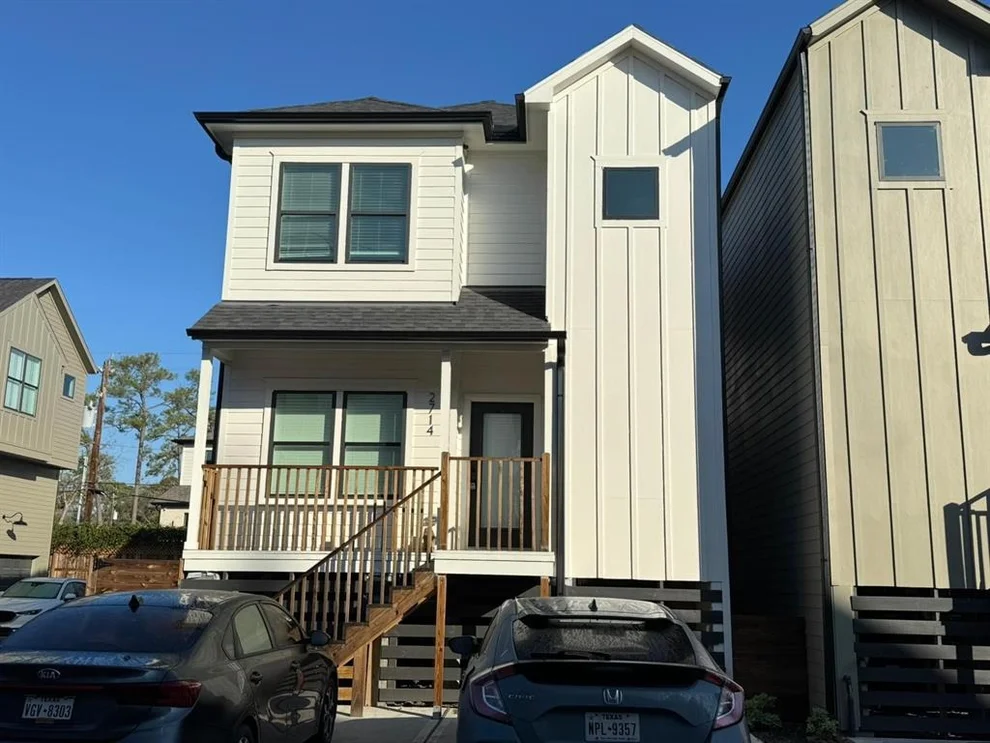 Unit for sale at 2714 Oakwood Crest Lane, Houston, TX 77018
