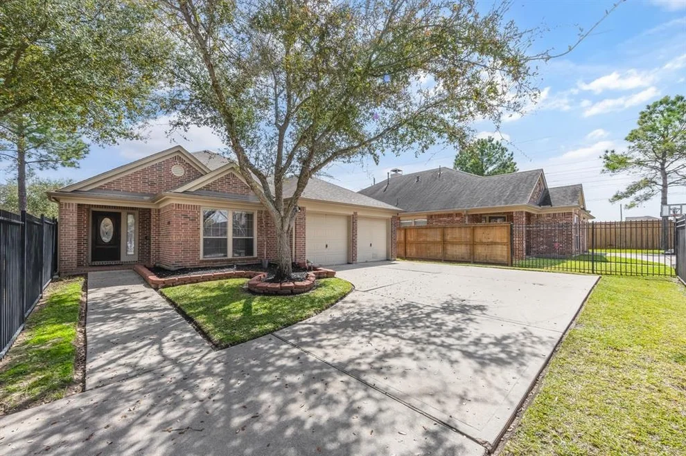 Unit for sale at 17603 Burkhart Ridge Drive, Houston, TX 77095