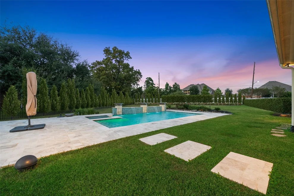 Unit for sale at 5924 Oak Leaf Court, Conroe, TX 77304